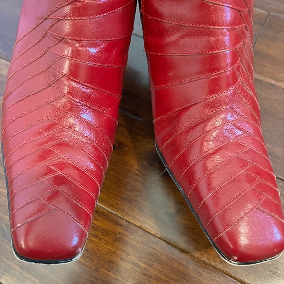 Vintage red Italian leather Ann Marino boots booties, 3.25” heel, size 7.5 - Picture 7 of 8
